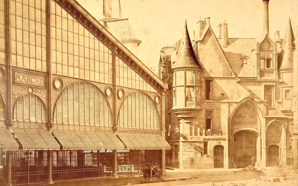 De la Renaissance aux Trente Glorieuses : l’hôtel de Sens, un bâtiment à travers l’Histoire
