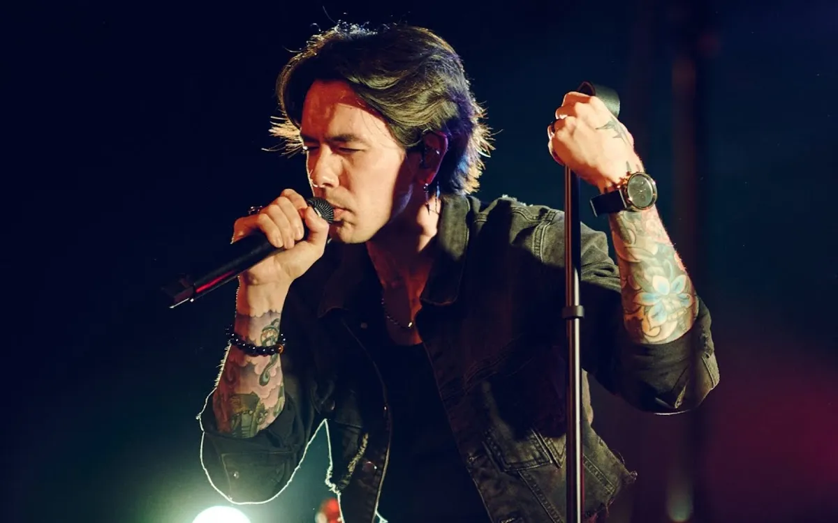 NateWantsToBattle en concert à La Machine du Moulin Rouge avec Cam Steady