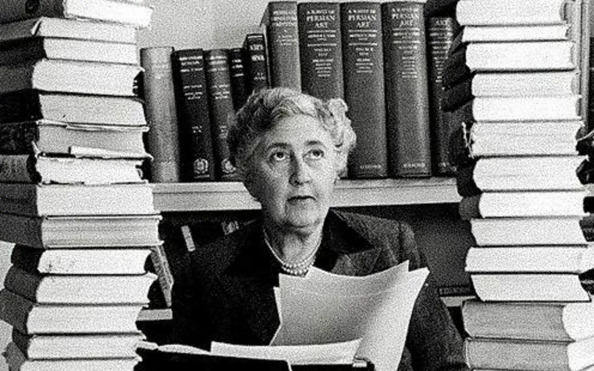 Tea-time et lectures : ambiance Agatha Christie