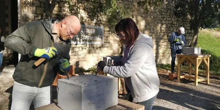 Démonstrations de taille de pierre
