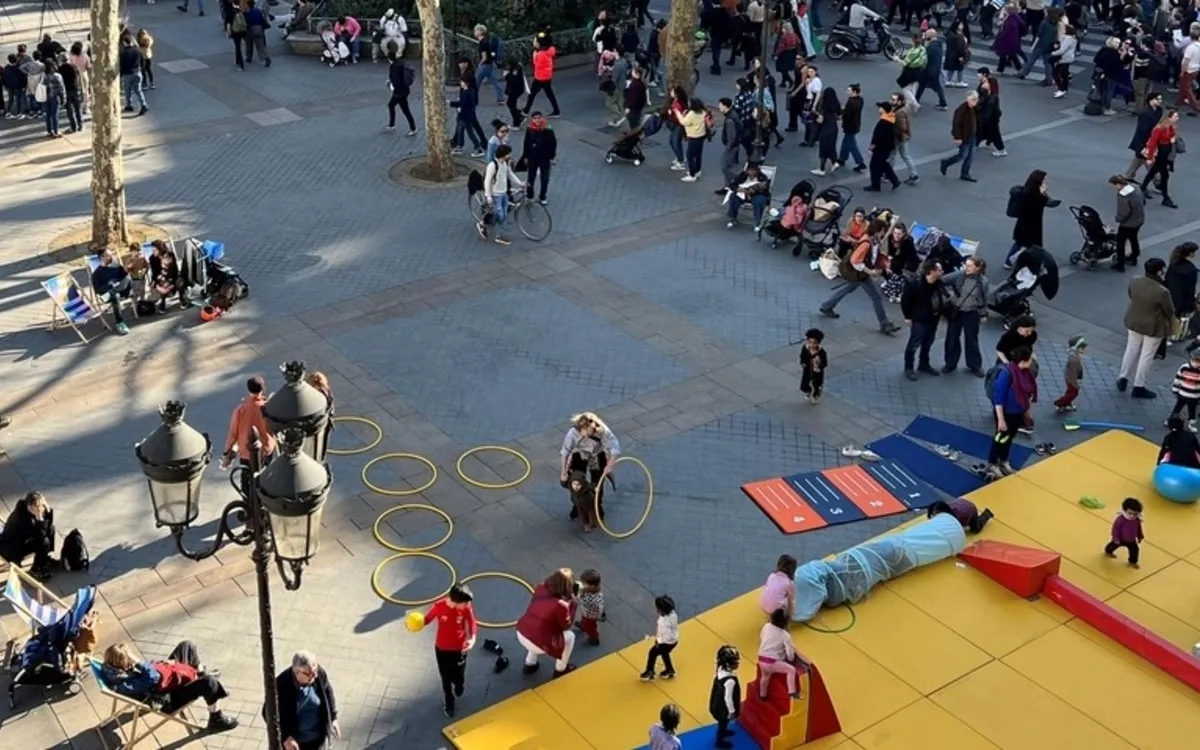 Un parvis plein de vie